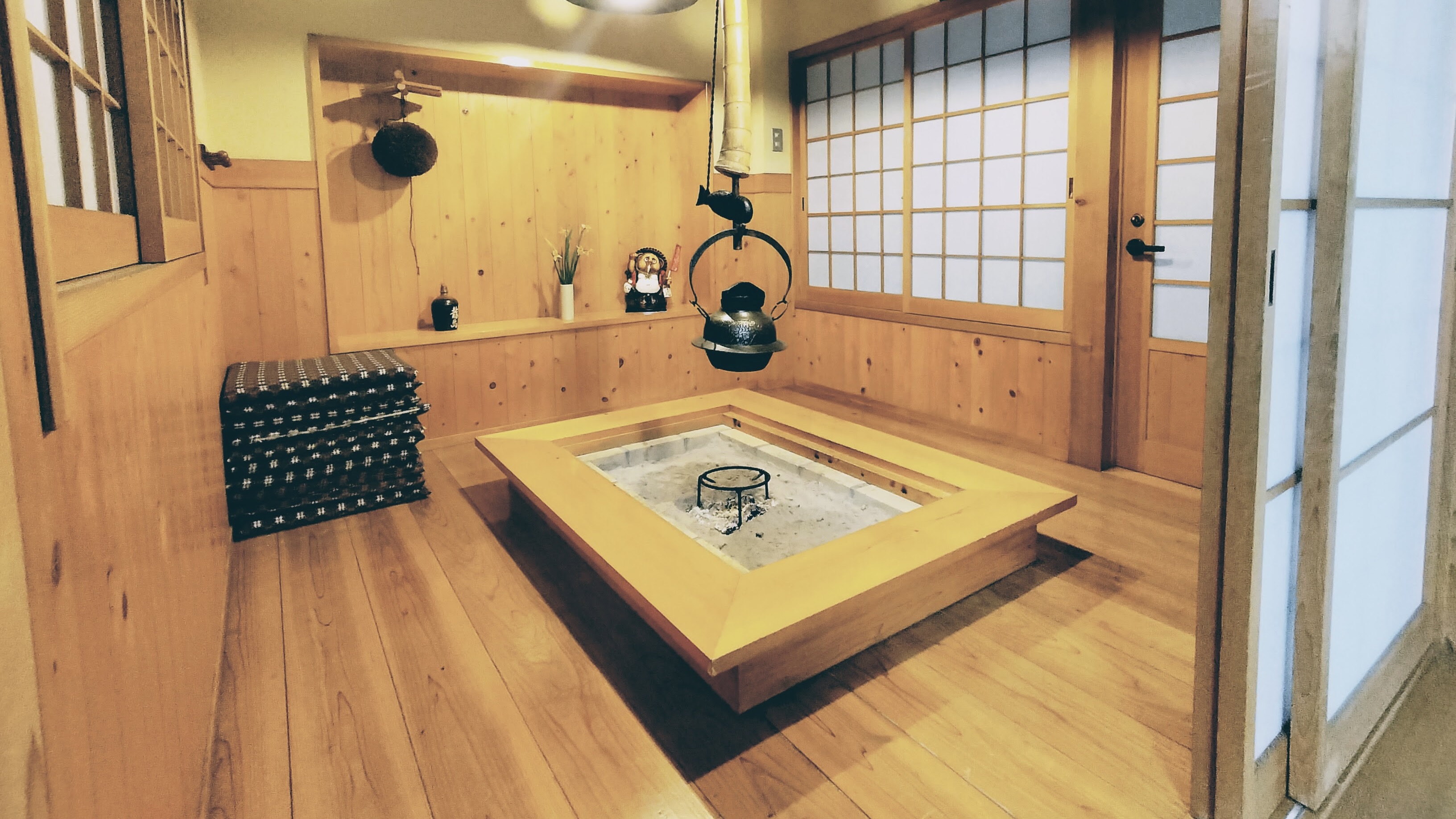 Traditional irori hearth at Shimonanosato
