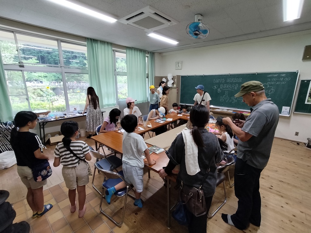 Children’s art workshop at Feel the Love in Niyodogawa